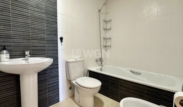 Odsprzedaż - Mieszkanie w bloku - San Miguel de Salinas - Inland