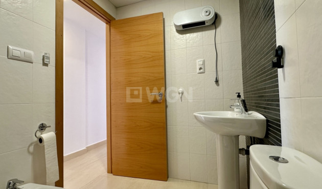 Odsprzedaż - Mieszkanie w bloku - San Miguel de Salinas - Inland