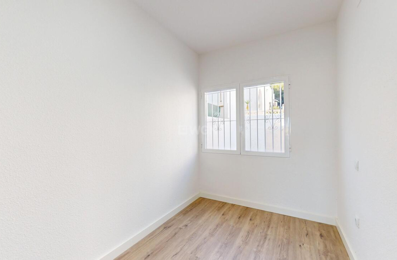 Odsprzedaż - Bungalow - Villamartin - Costa Blanca