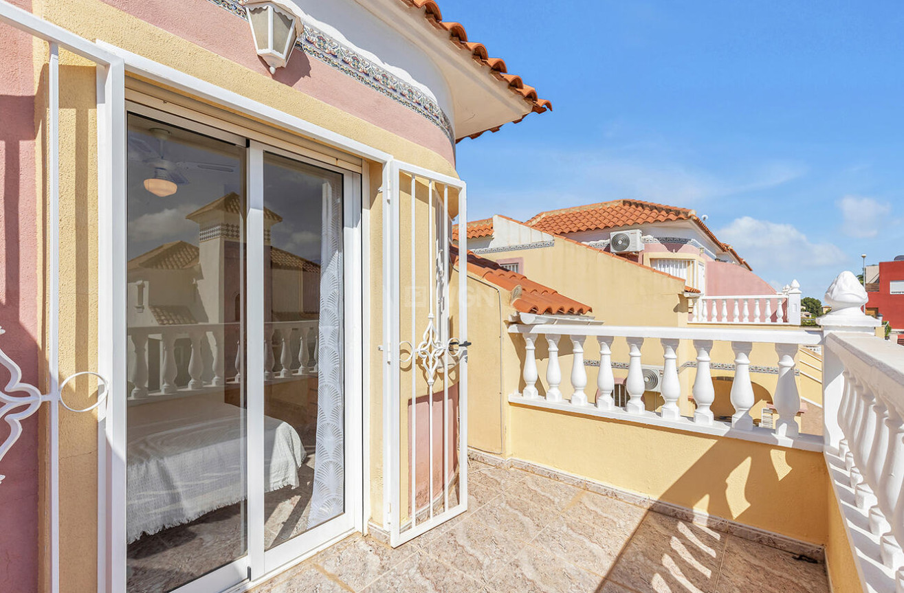 Odsprzedaż - Semi Detached Penthouse - Orihuela Costa - Costa Blanca