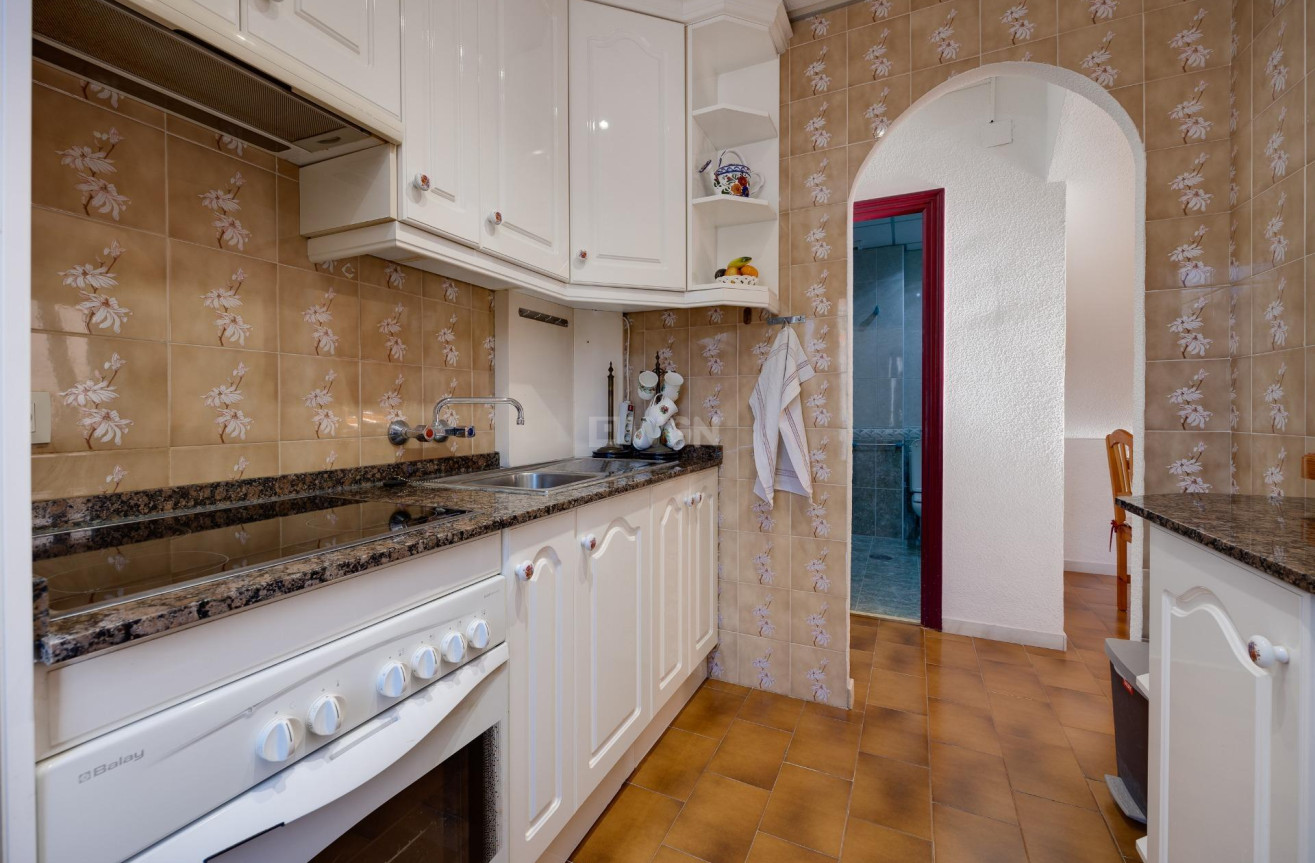 Odsprzedaż - Bungalow - Torrevieja - La Mata