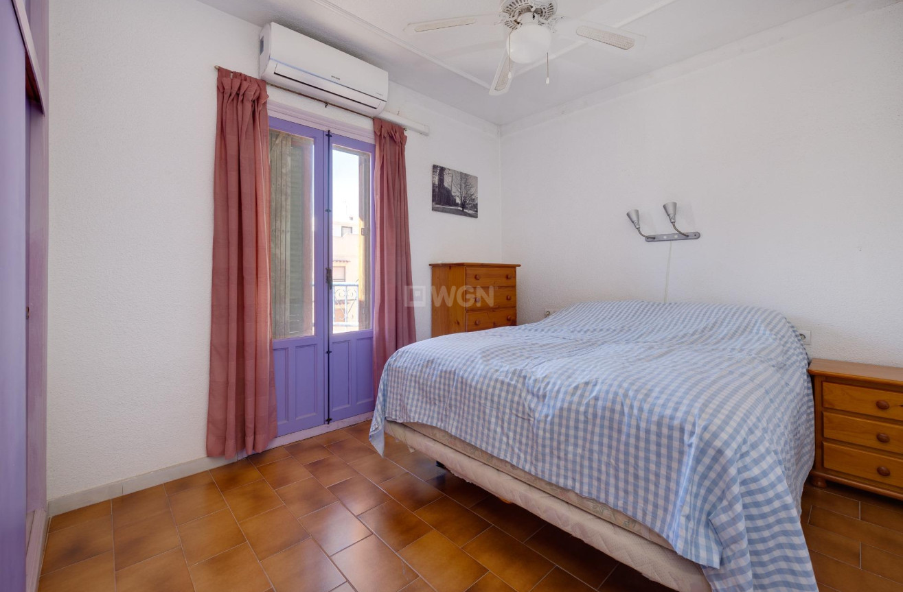 Odsprzedaż - Bungalow - Torrevieja - La Mata