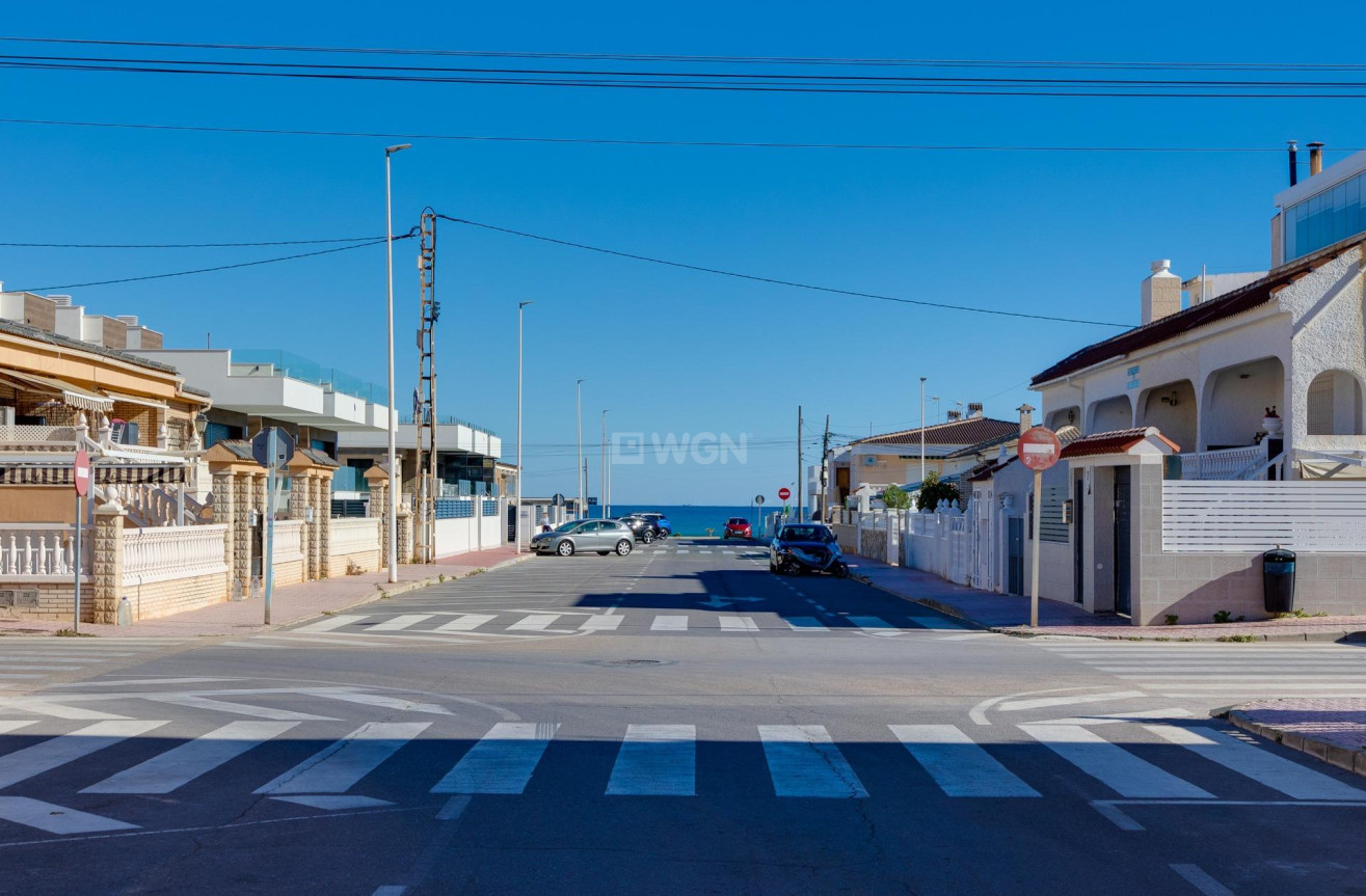 Odsprzedaż - Bungalow - Torrevieja - La Mata