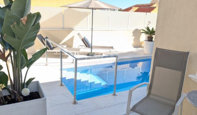 Odsprzedaż - Villa - Villamartin - Costa Blanca