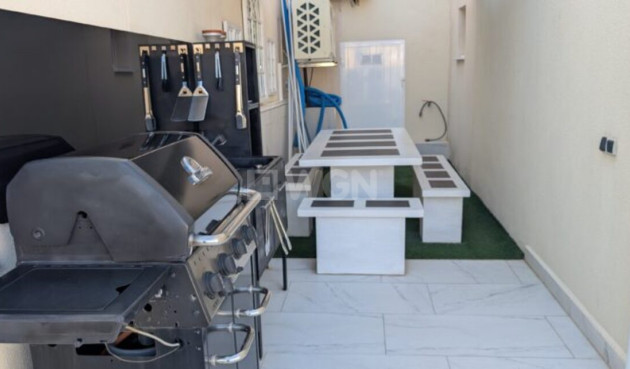 Odsprzedaż - Villa - Villamartin - Costa Blanca