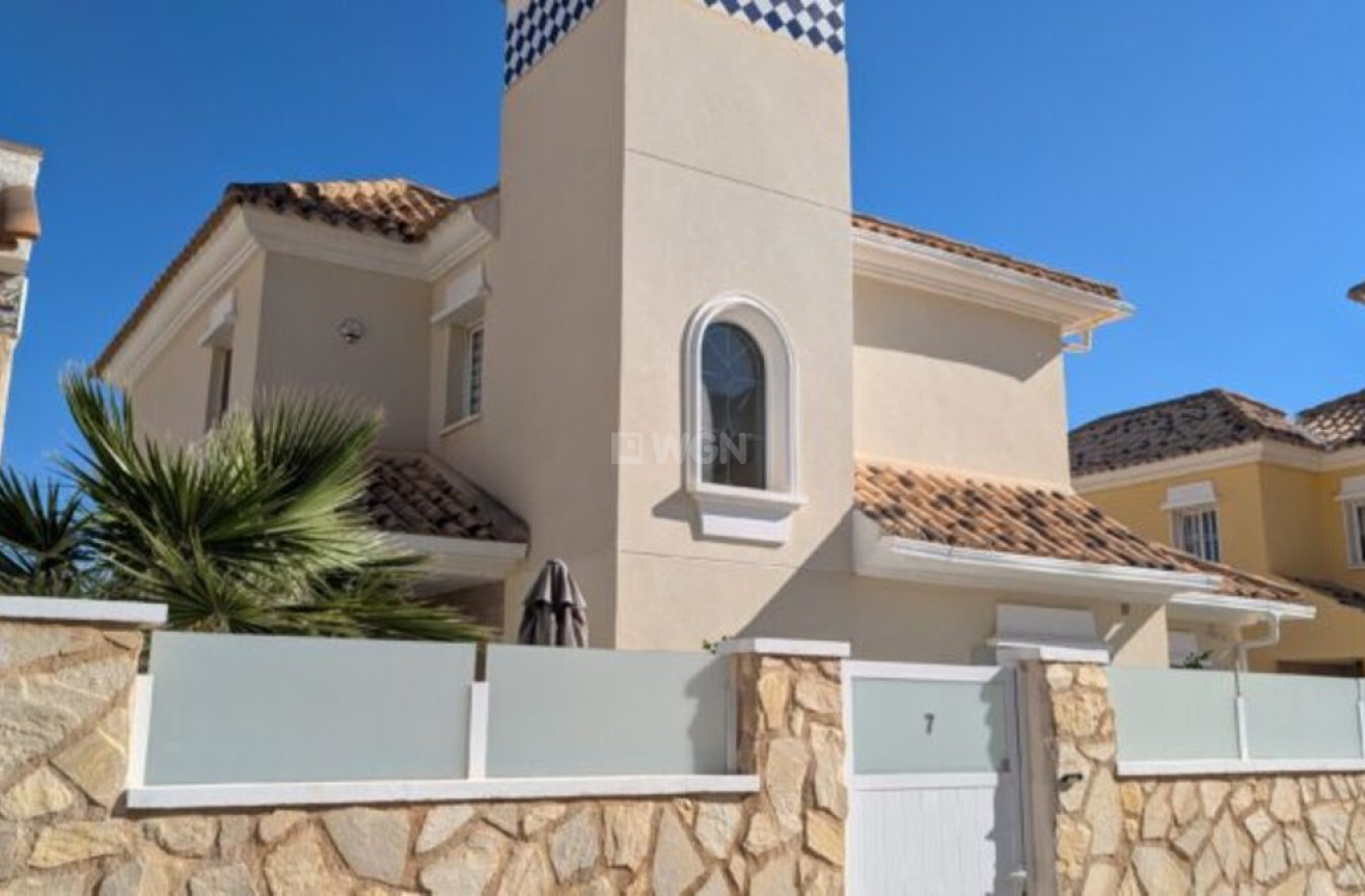 Odsprzedaż - Villa - Villamartin - Costa Blanca