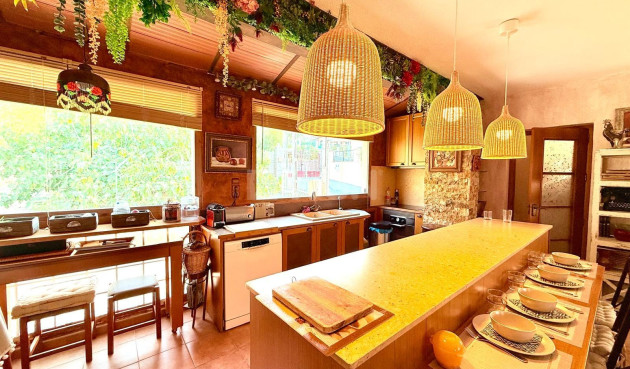 Odsprzedaż - Villa - Benferri