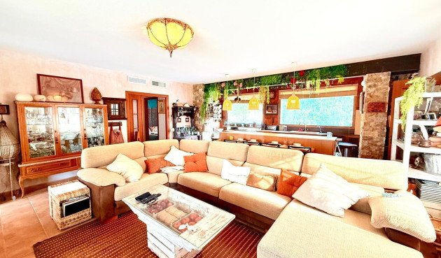 Odsprzedaż - Villa - Benferri