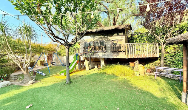 Odsprzedaż - Villa - Benferri