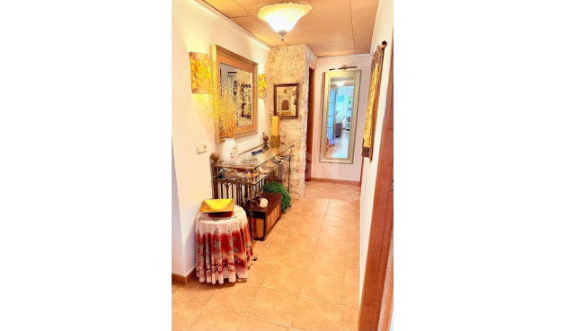 Odsprzedaż - Villa - Benferri