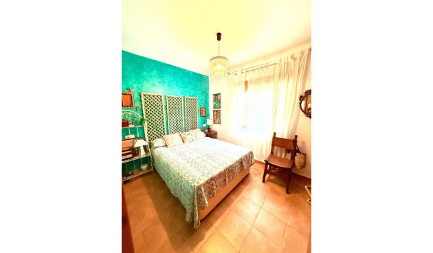 Odsprzedaż - Villa - Benferri