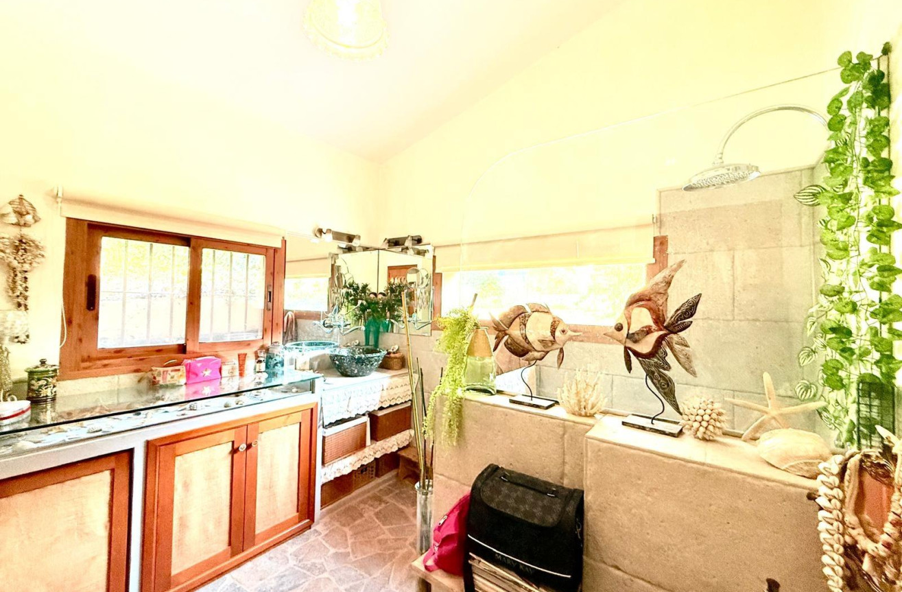 Odsprzedaż - Villa - Benferri