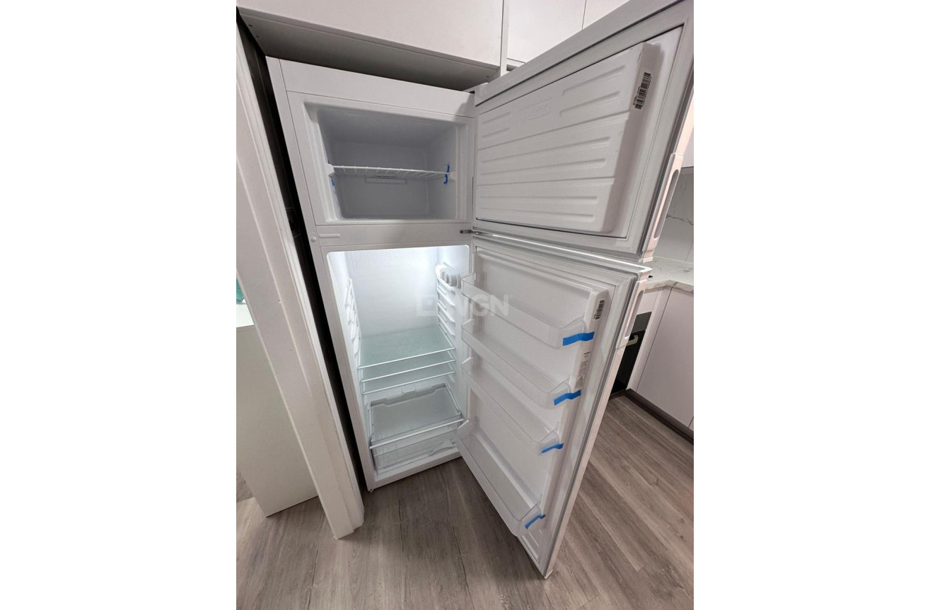 Odsprzedaż - Mieszkanie w bloku - Torrevieja - Centro - Muelle Pesquero