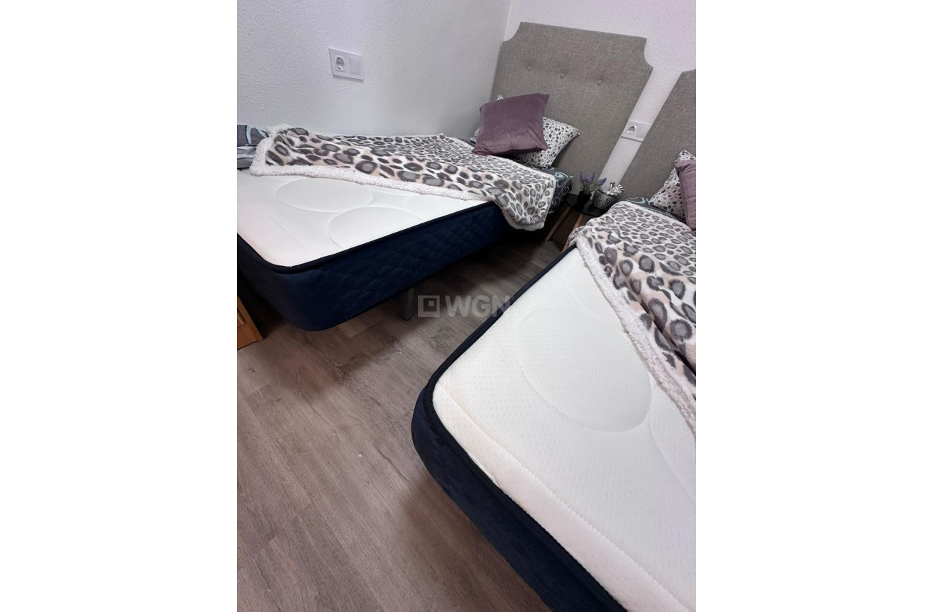 Odsprzedaż - Mieszkanie w bloku - Torrevieja - Centro - Muelle Pesquero