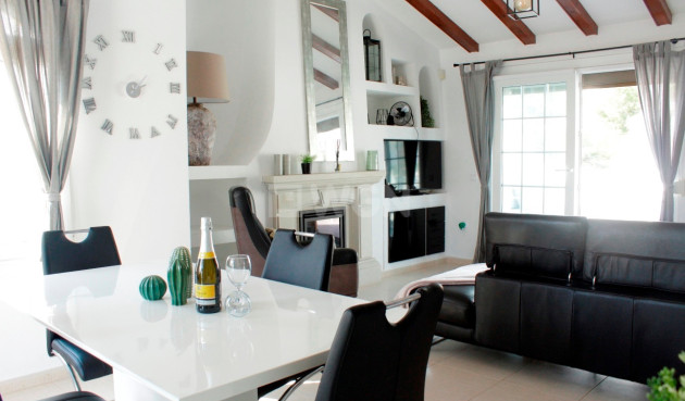 Odsprzedaż - Villa - Orihuela Costa - Costa Blanca