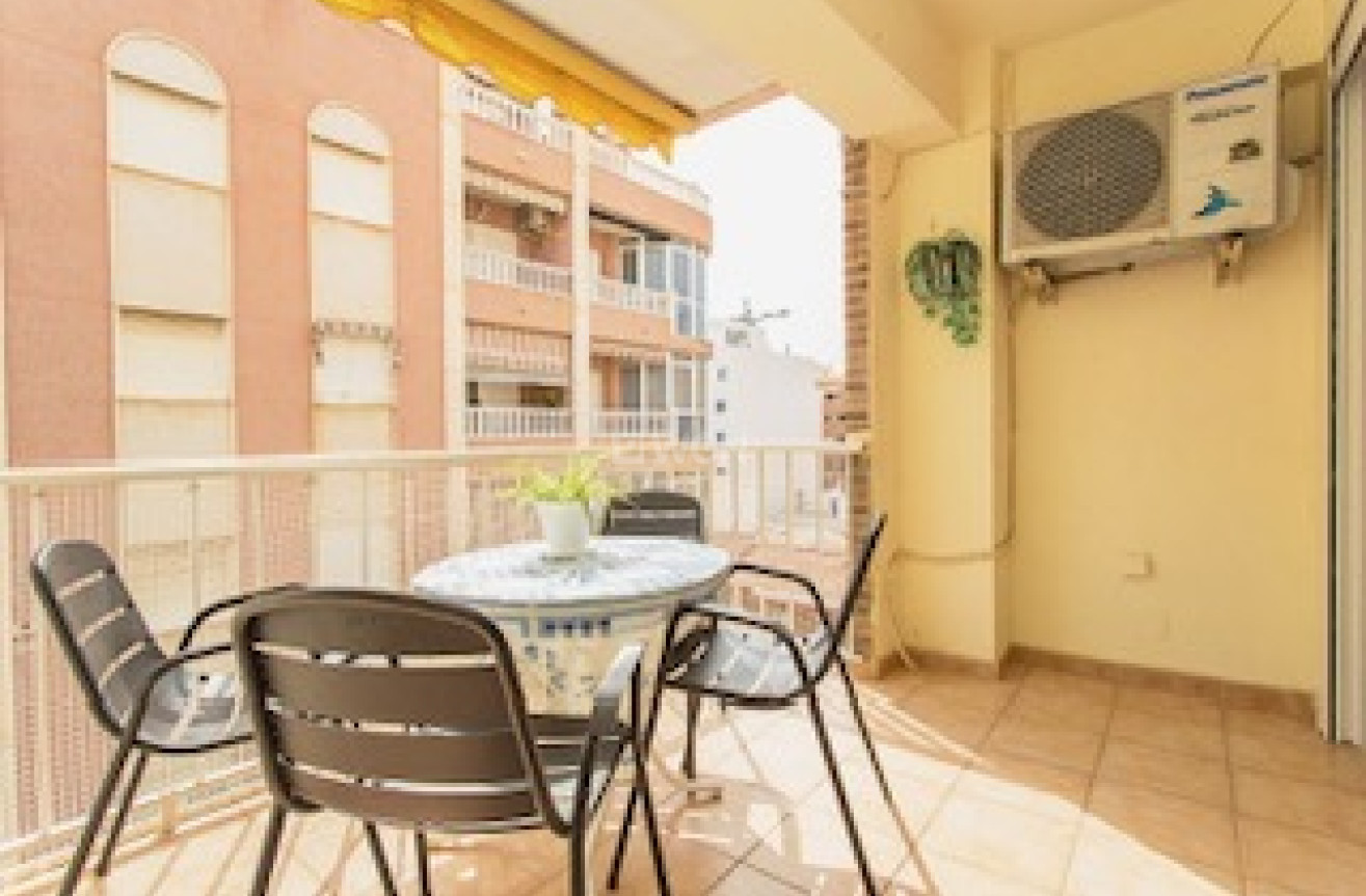 Reventa - Apartamento / piso - Torrevieja - Centro-Muelle Pesquero