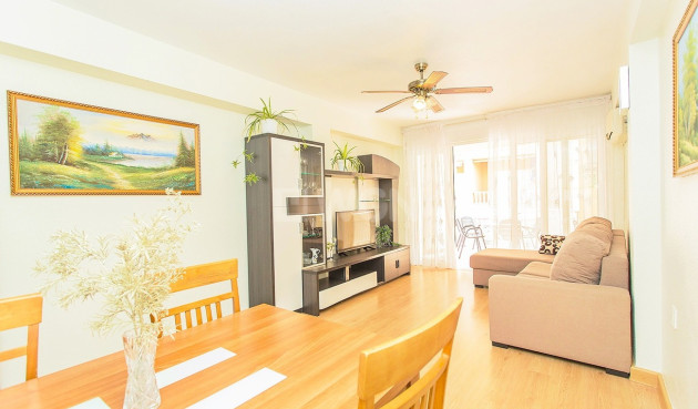 Reventa - Apartamento / piso - Torrevieja - Centro-Muelle Pesquero