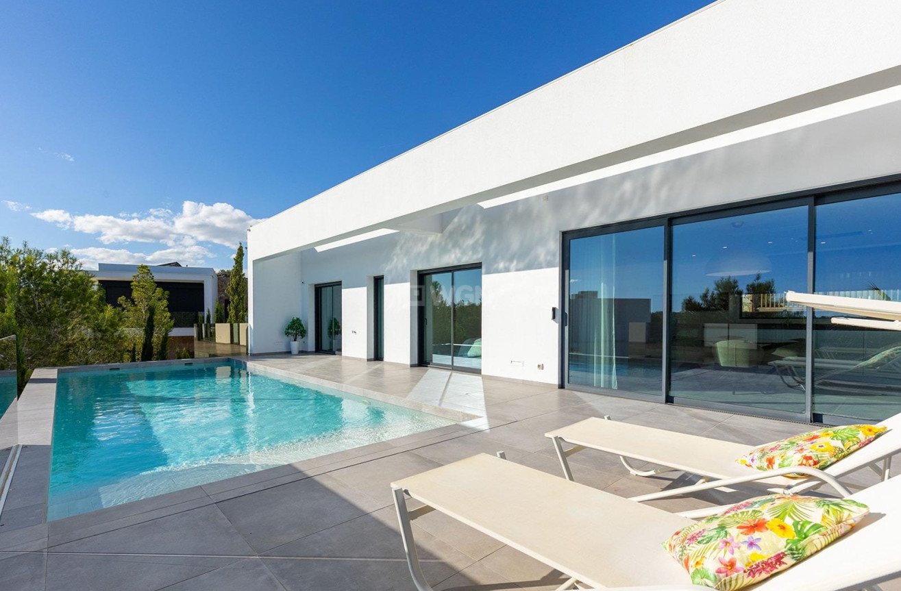 Wiederverkauf - Villa - Orihuela - Las Colinas Golf