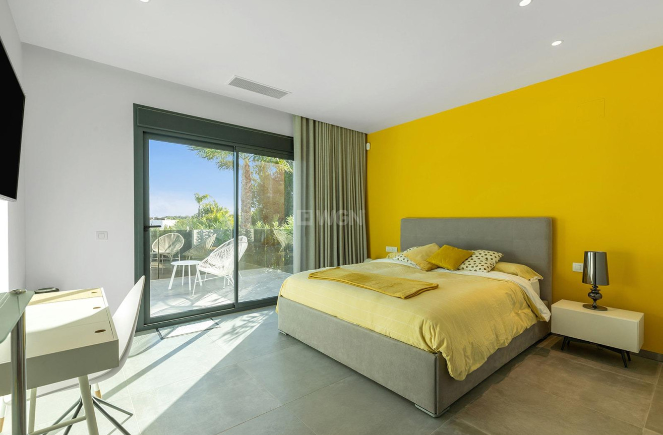 Wiederverkauf - Villa - Orihuela - Las Colinas Golf