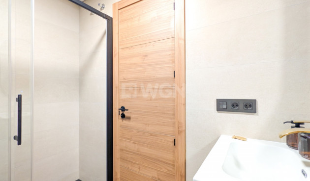 Resale - Apartment / flat - Torrevieja - Costa Blanca