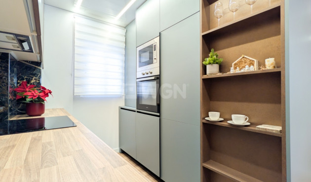 Resale - Apartment / flat - Torrevieja - Costa Blanca