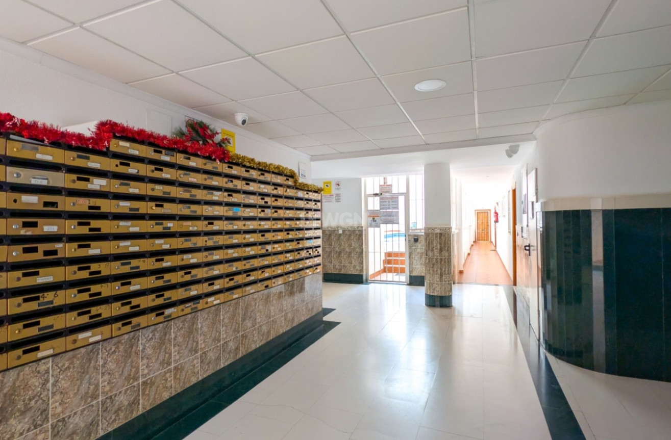 Resale - Apartment / flat - Torrevieja - Costa Blanca