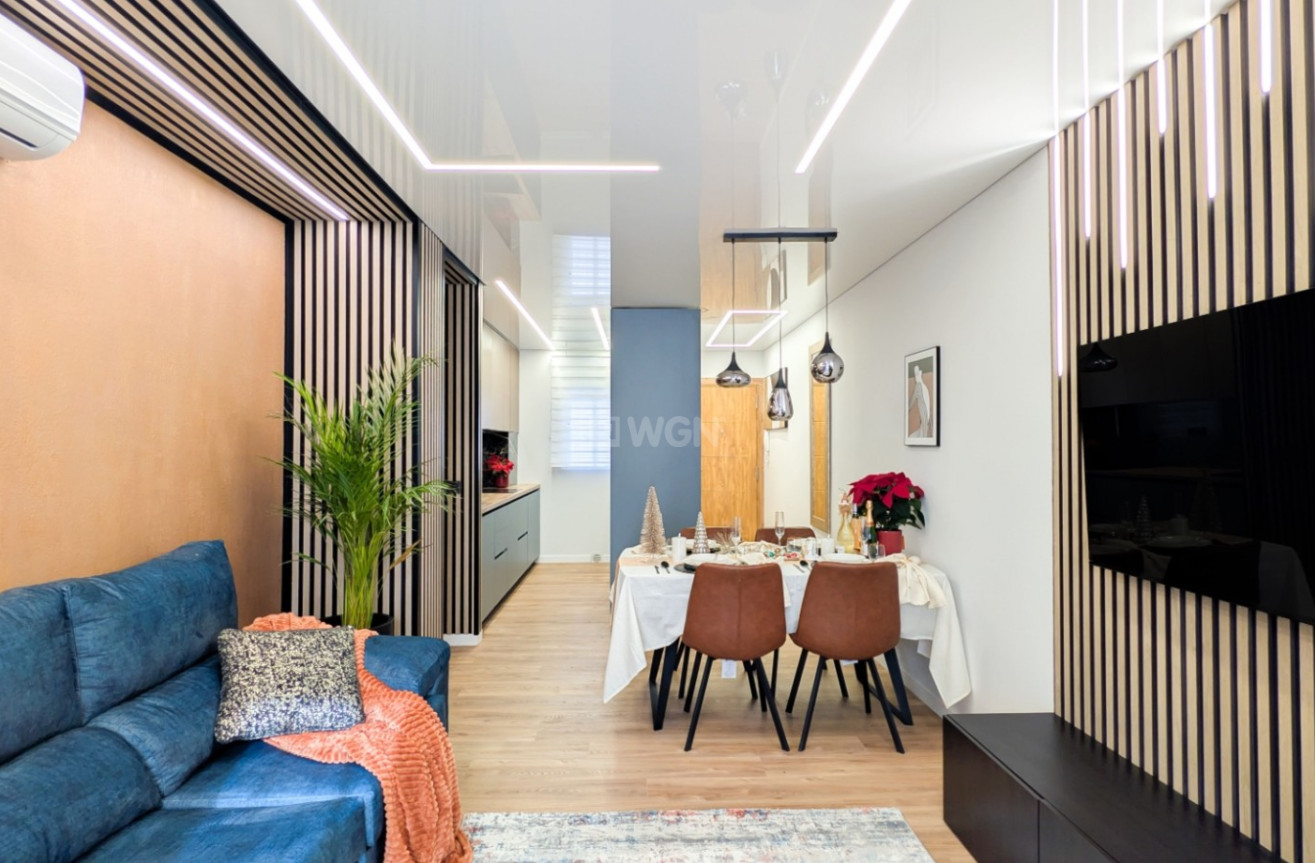 Resale - Apartment / flat - Torrevieja - Costa Blanca