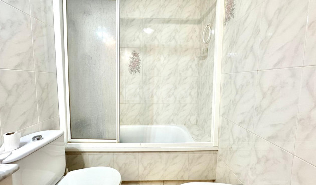 Reventa - Apartamento / piso - Torrevieja - Centro