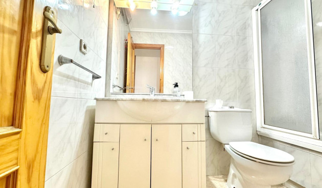 Reventa - Apartamento / piso - Torrevieja - Centro