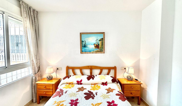 Reventa - Apartamento / piso - Torrevieja - Centro