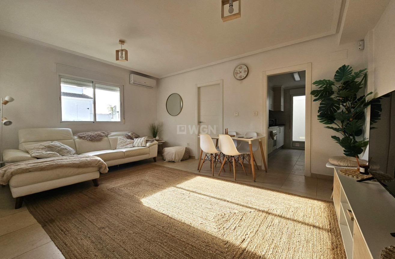 Odsprzedaż - Villa - San Fulgencio