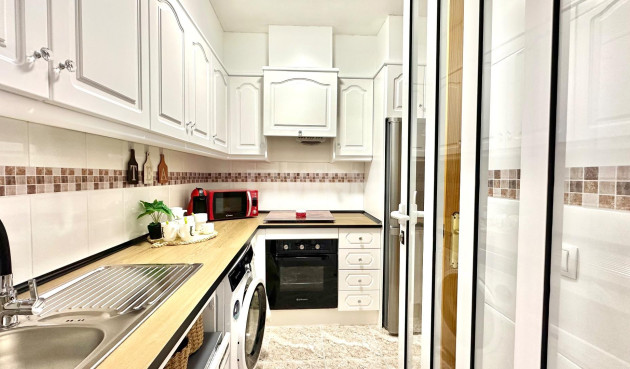 Wiederverkauf - Wohnung - Torrevieja - Centro