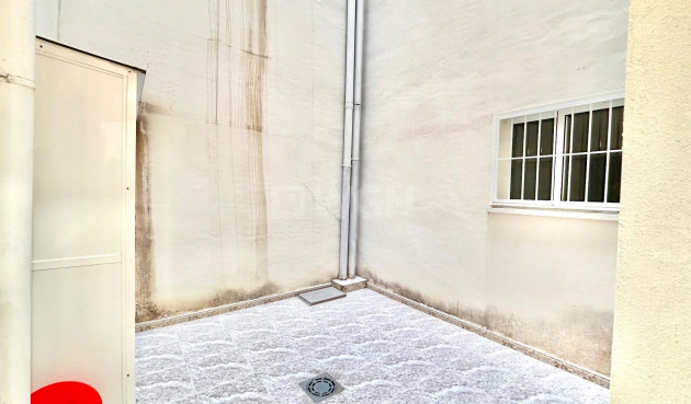 Wiederverkauf - Wohnung - Torrevieja - Centro