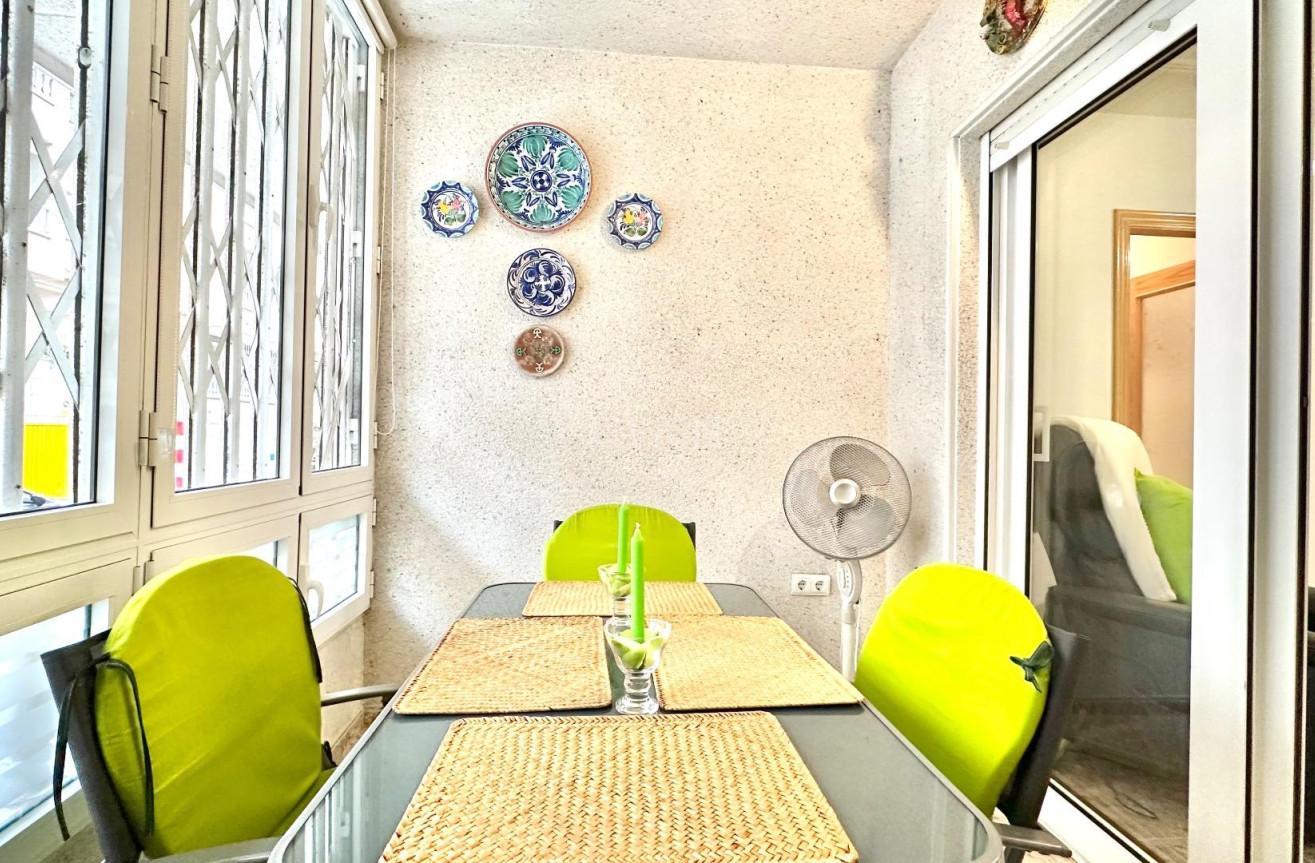 Wiederverkauf - Wohnung - Torrevieja - Centro
