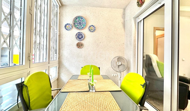 Wiederverkauf - Wohnung - Torrevieja - Centro