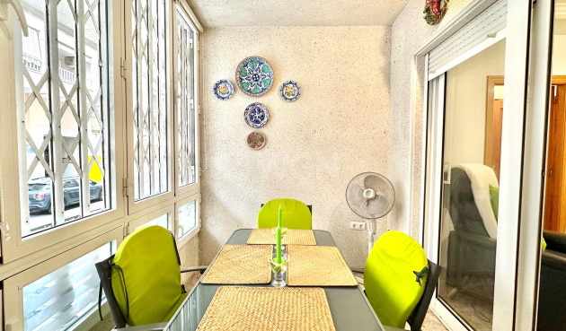 Wiederverkauf - Wohnung - Torrevieja - Centro