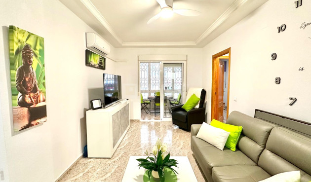 Wiederverkauf - Wohnung - Torrevieja - Centro