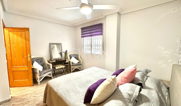 Wiederverkauf - Wohnung - Torrevieja - Centro