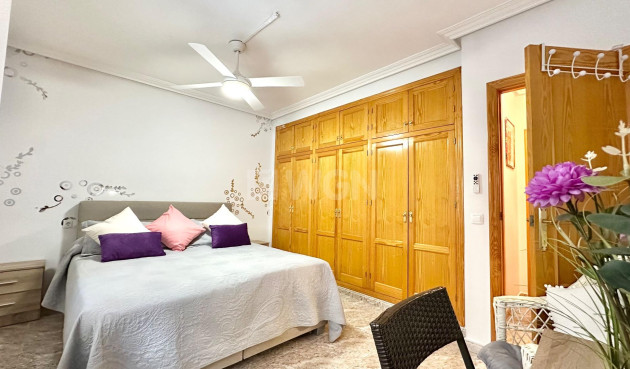 Wiederverkauf - Wohnung - Torrevieja - Centro