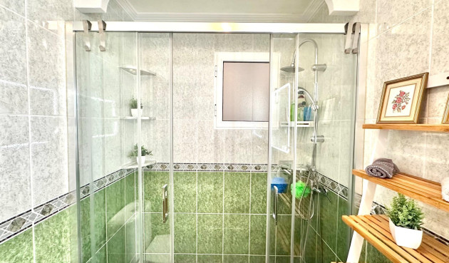 Wiederverkauf - Wohnung - Torrevieja - Centro