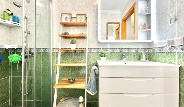 Wiederverkauf - Wohnung - Torrevieja - Centro