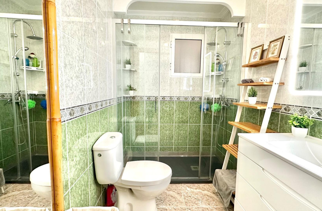 Wiederverkauf - Wohnung - Torrevieja - Centro