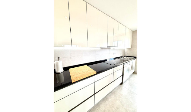 Odsprzedaż - Mieszkanie w bloku - Orihuela Costa - Villamartín-las Filipinas