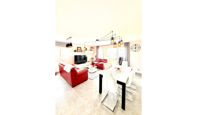 Odsprzedaż - Mieszkanie w bloku - Orihuela Costa - Villamartín-las Filipinas