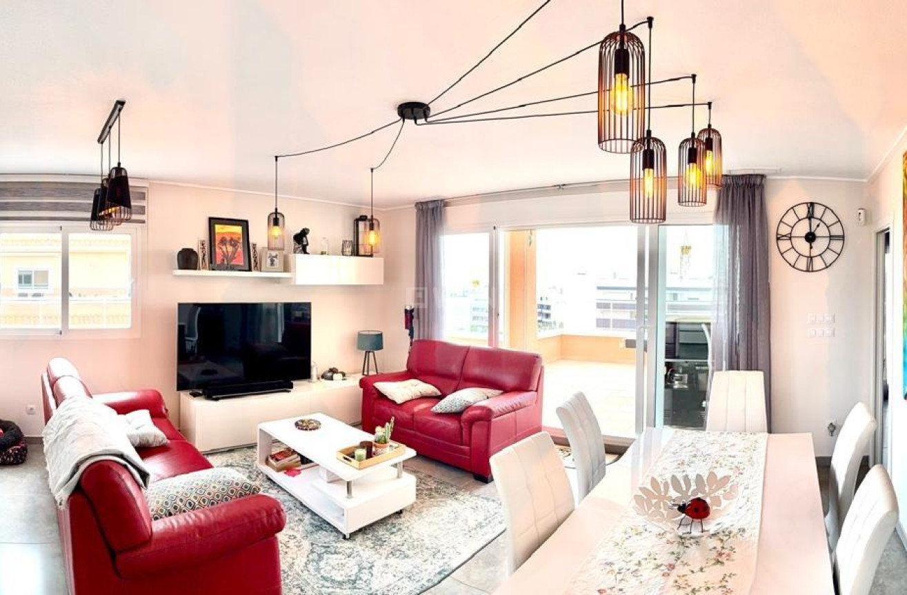 Odsprzedaż - Mieszkanie w bloku - Orihuela Costa - Villamartín-las Filipinas