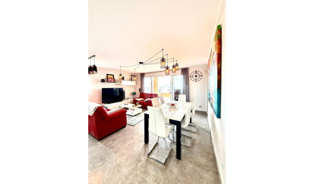 Odsprzedaż - Mieszkanie w bloku - Orihuela Costa - Villamartín-las Filipinas