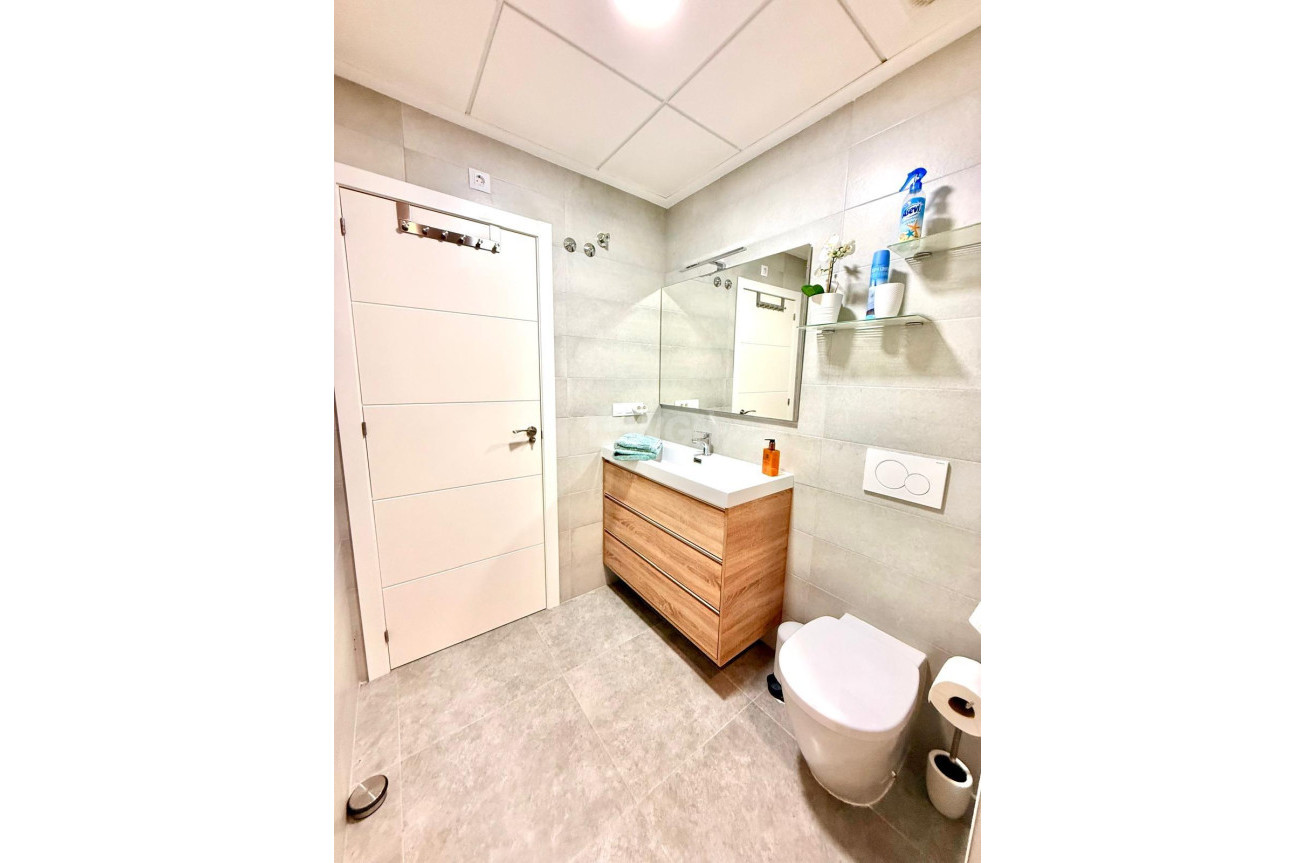 Odsprzedaż - Mieszkanie w bloku - Orihuela Costa - Villamartín-las Filipinas