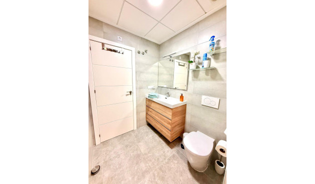 Odsprzedaż - Mieszkanie w bloku - Orihuela Costa - Villamartín-las Filipinas