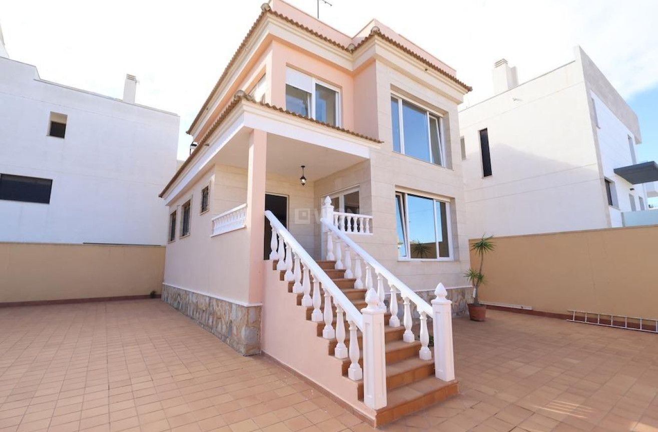 Wiederverkauf - Villa - Orihuela Costa - Costa Blanca