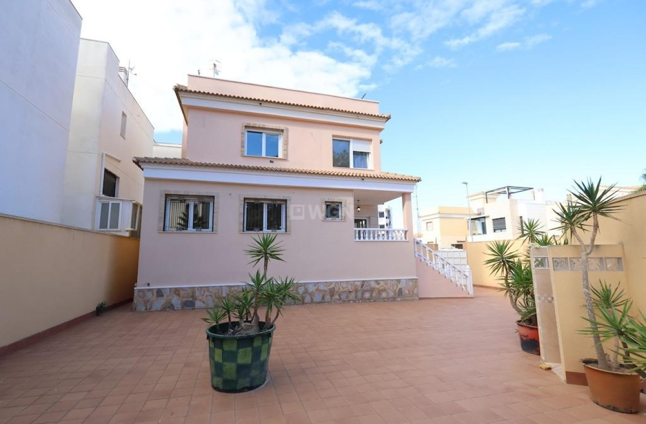 Wiederverkauf - Villa - Orihuela Costa - Costa Blanca
